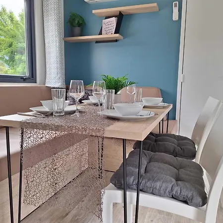 Mobile In Austrian Countryside Holiday home Altossiach