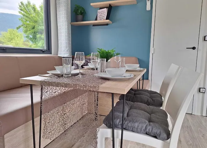 Mobile In Austrian Countryside Holiday home Altossiach