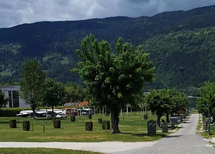 Holiday home Mobile In Austrian Countryside Altossiach